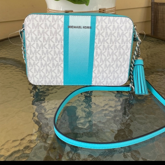 In search of - Picture 3 of 3